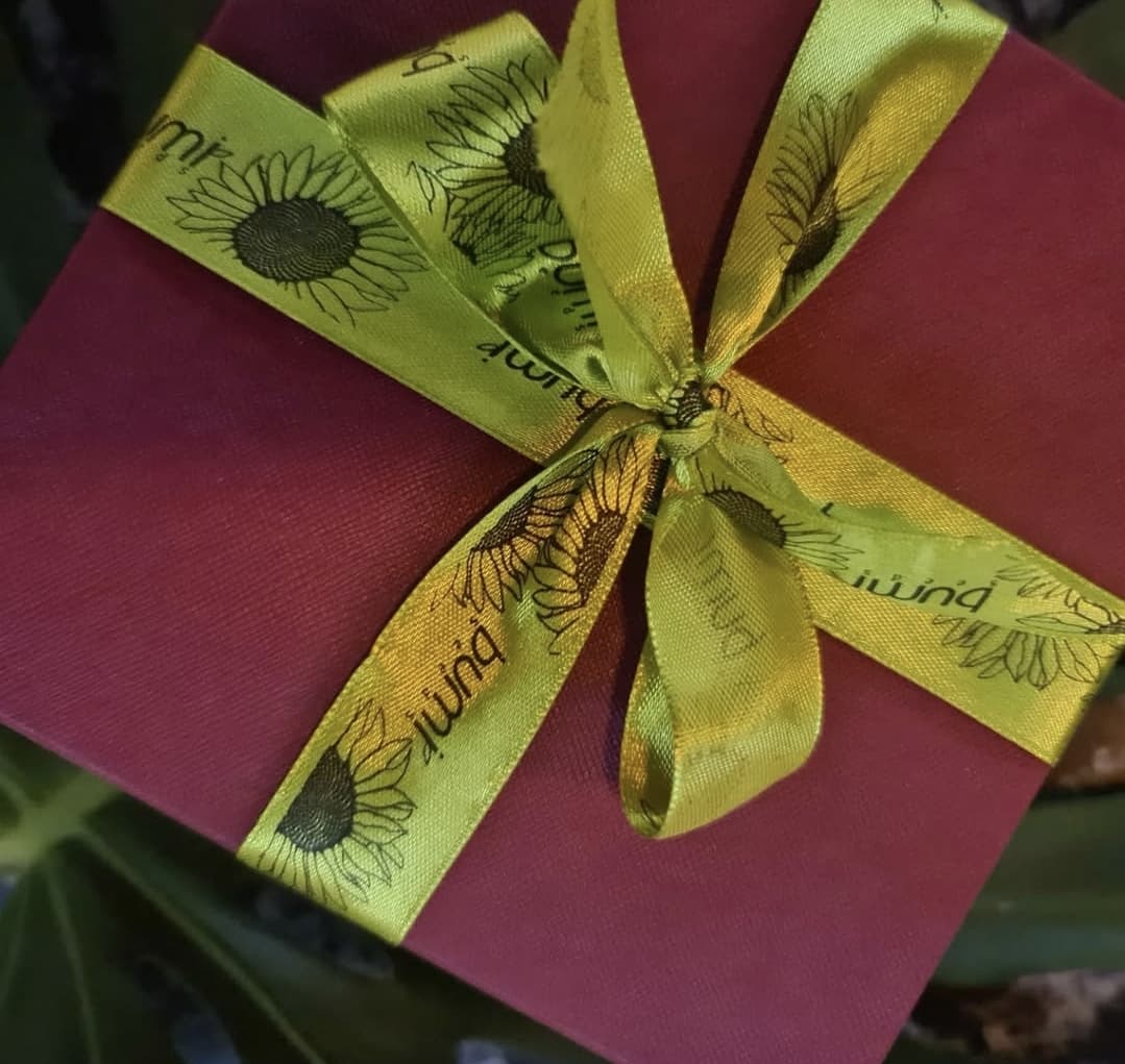 Packaging for Gifts (from 500.000 IDR)
